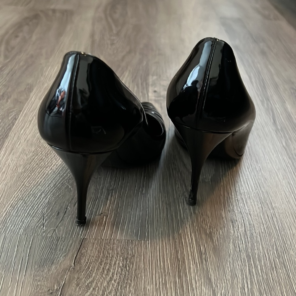 Valentino Garavani beautiful shoes 🖤. Size 36 (6) - Picture 5 of 7